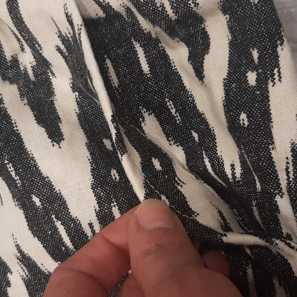 J. Crew - Cropped Linen Drawstring Pants - Ikat Aztec Print - Size 2 - Picture 4 of 5